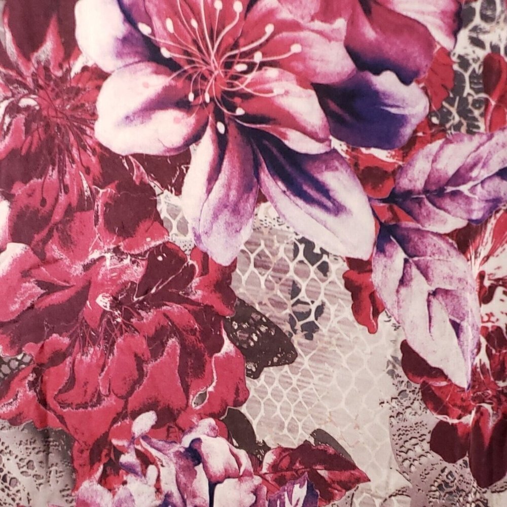 Established 1962 Womens Maroon Floral Stretchy Back Silky Front Top Small Small - Picture 3 of 6